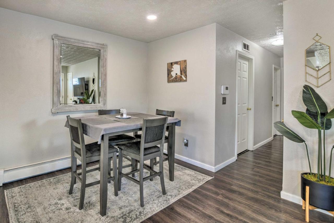 Updated Townhome Near Airport And Shopping! Анкоридж Экстерьер фото